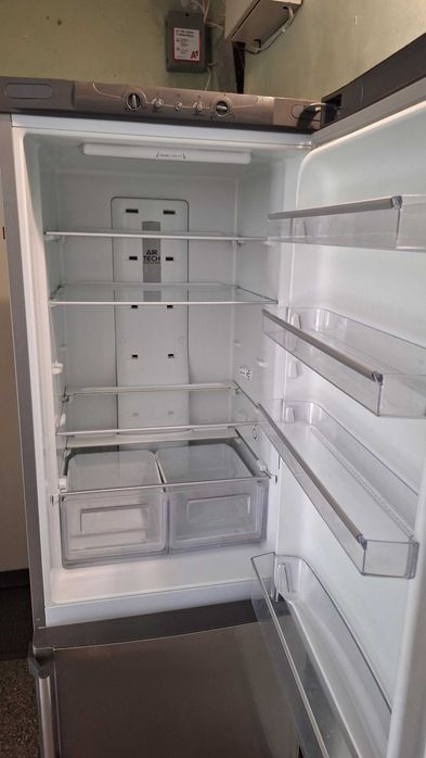 Хладилник с фризер Ariston Hotpoint