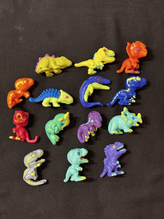 Дино Киндер джой