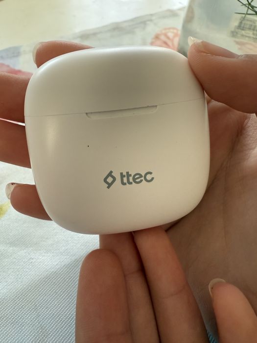 Слушалки чисто нови!