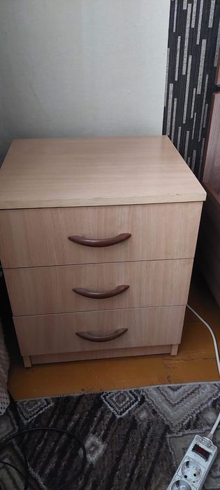 Диван, тумбочка, стенка