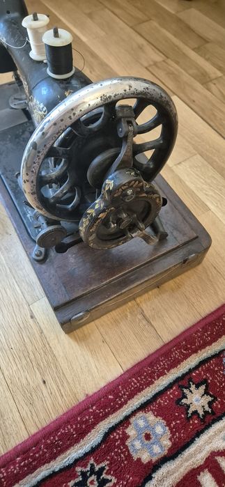 Продавам шевна машина Сингер
