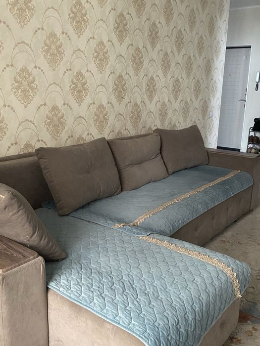Диван в хорошем состоянии!