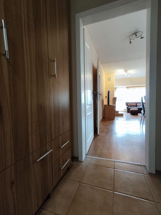 Дава се под наем Тристаен апартамент в Пловдив, Каменица 1 - 110 кв.м за 663 € - Снимка #2