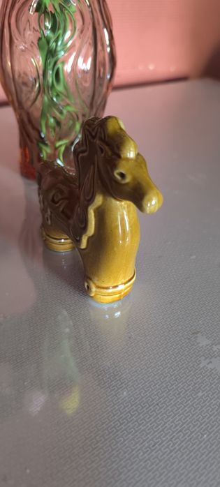 Винтажная керамическая статуэтка лошадь