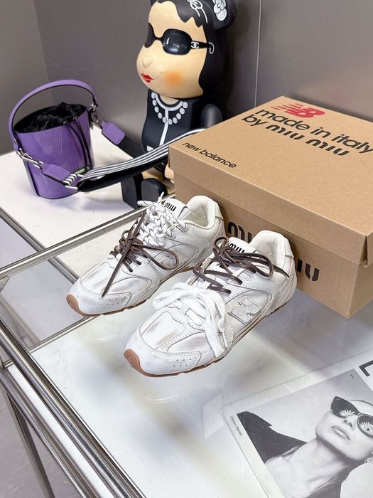 New Balance x Miu Miu дамски маратонки – бели