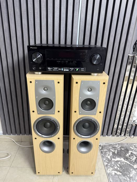 Boxe JBL Balboa 30 si statie pioneer vsx329