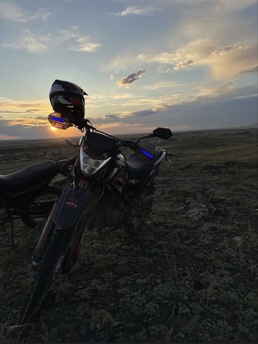 Мотоцикл яки 250-5
