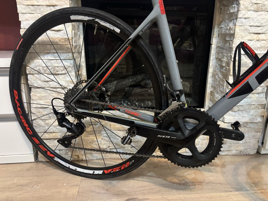Vand cursiera Cube Attain carbon