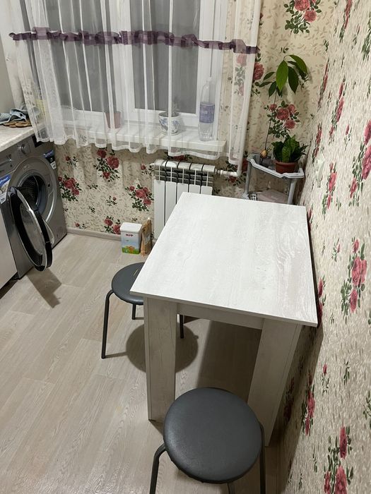 Продам новые кухонные столы