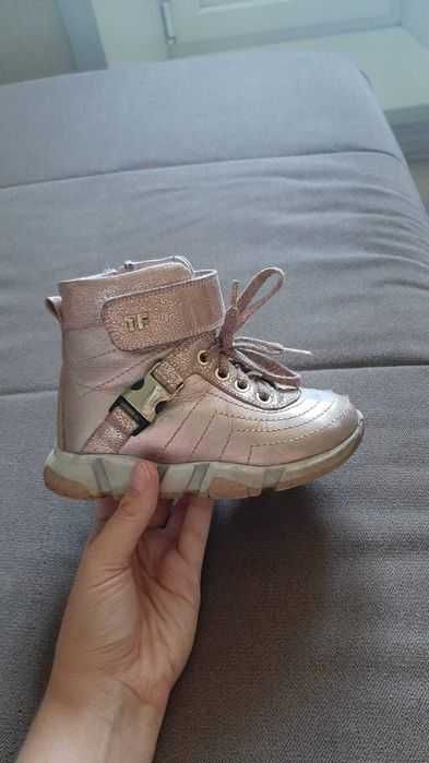 Обувь на девочку