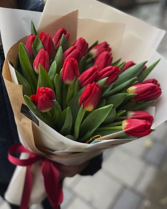 Тюльпаны по 680.