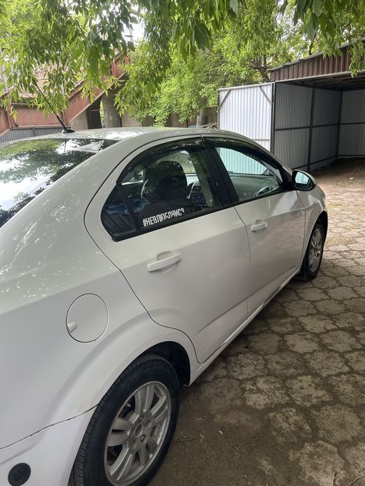 продается Chevrolet Aveo 2013
