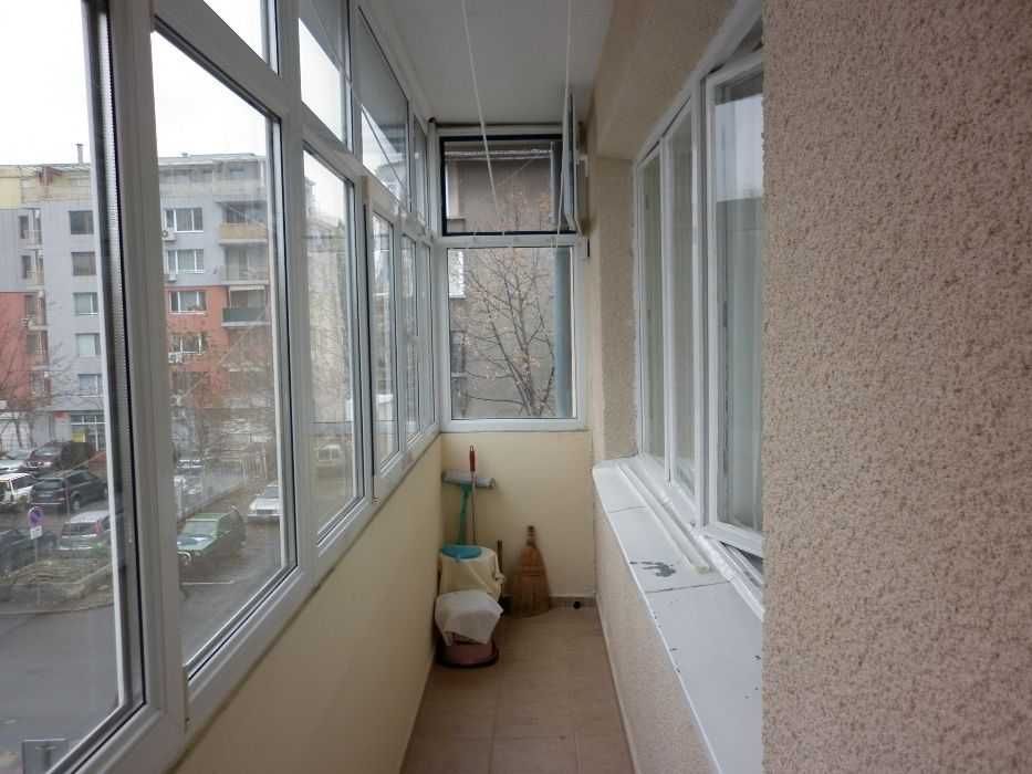 Дава се под наем Двустаен апартамент в Бургас, Възраждане - 2016 кв.м за 175 € - Снимка #3