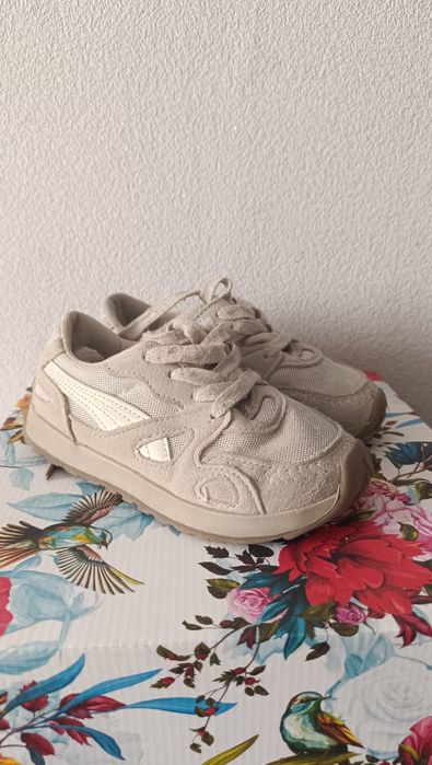 Продам осенние ботинки