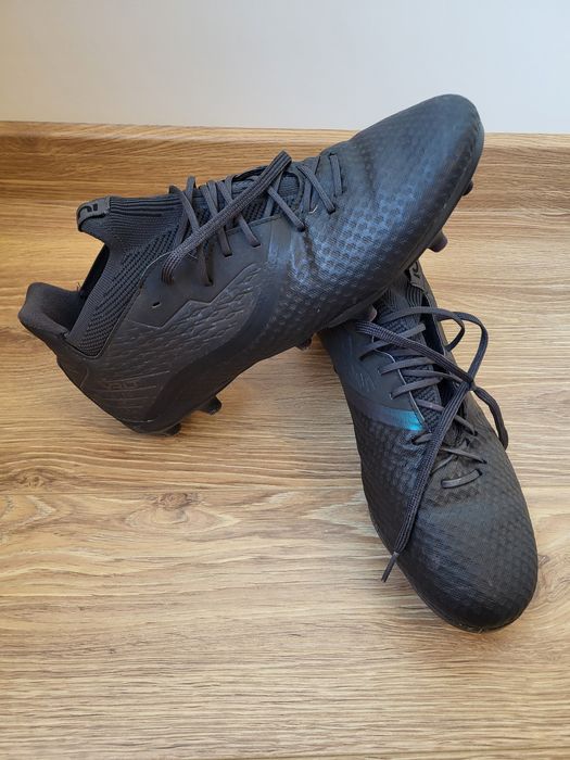 Футболни обувки - бутонки 46