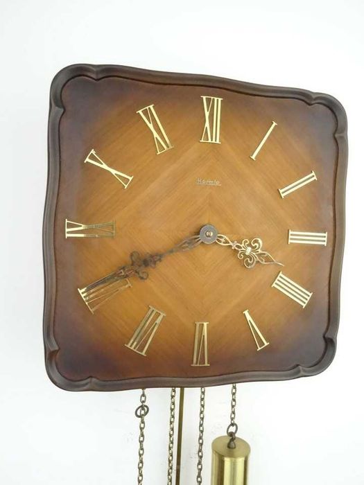 Стенен Часовник Hermle Vintage Design, Германия с бронзови тежести и махало