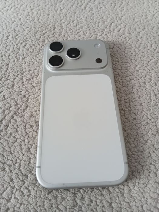 IPhone 17pro 256 esim