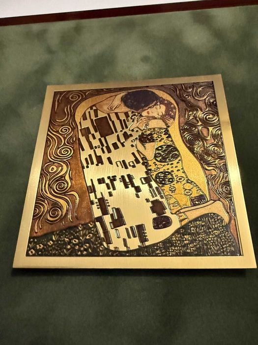 Tablou de Lux "Sarutul" Gustav Klimt- gravura alama
