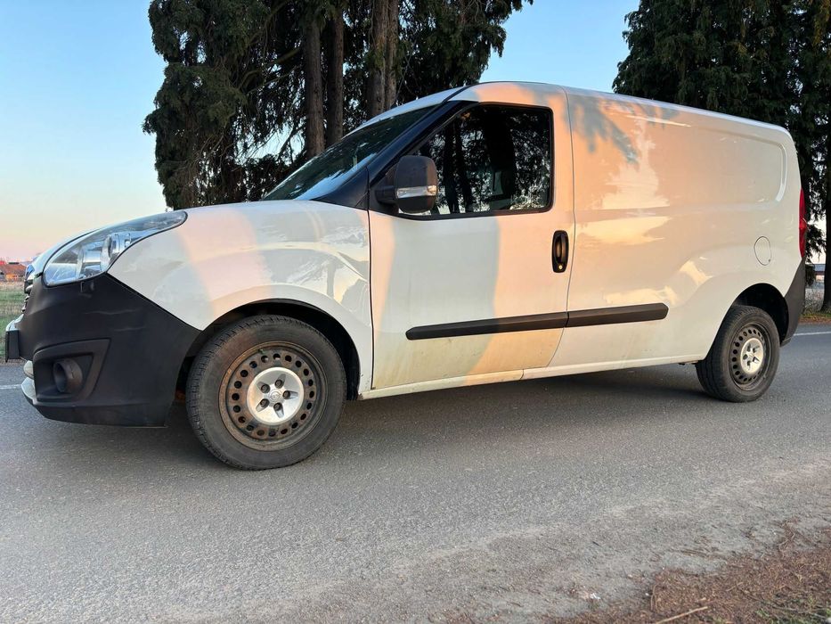 Opel Combo D-Van 2012