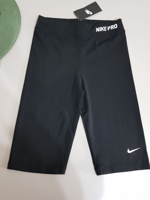 Nike pantaloni scurti nefolositi
