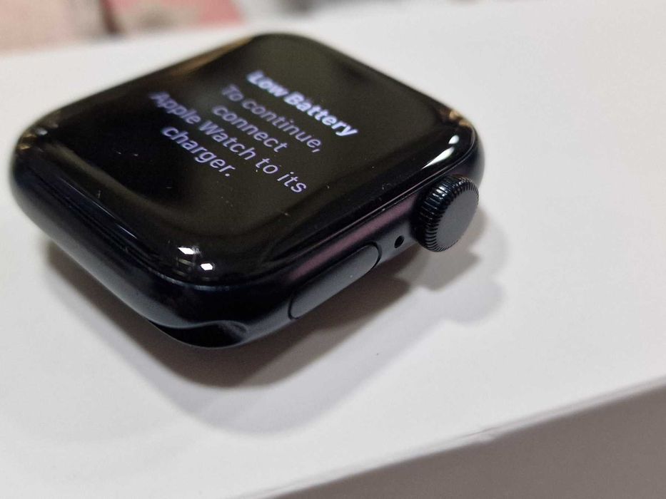 Apple Watch SE (2-ро поколение) GPS