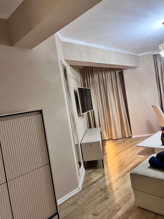 Inchiriez apartament 3 camere