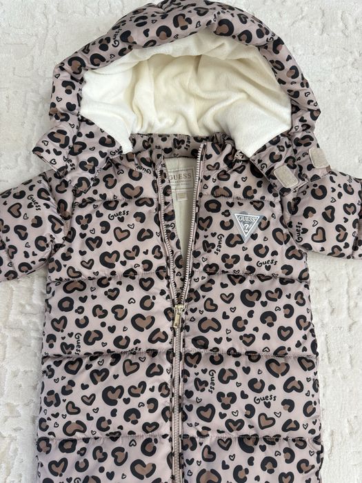 Combinezon guess marimea 56 (0-3m)