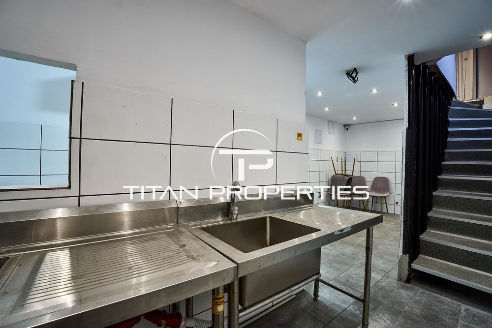 Дава се под наем Заведение в Пловдив, Център - 100 кв.м за 650 € - Снимка #3