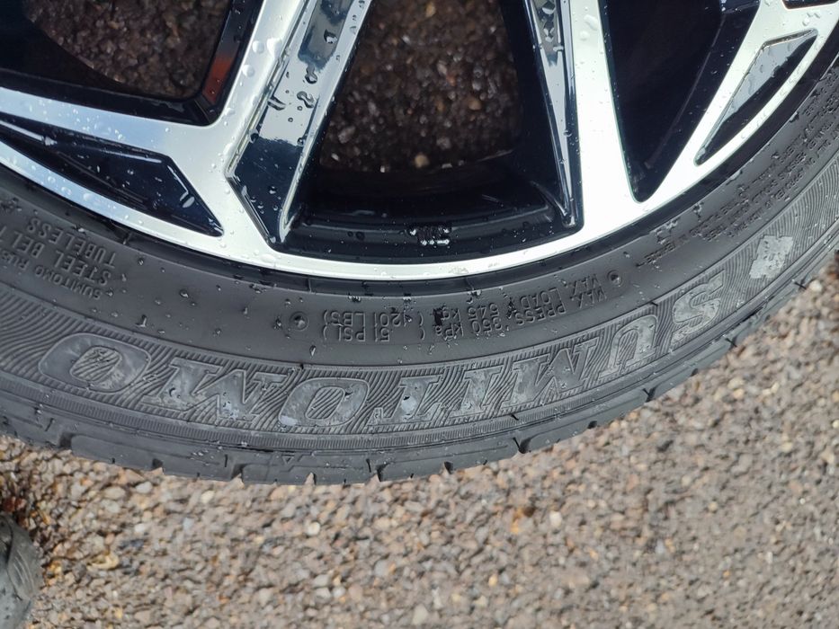 16" оригинални алуминиеви джанти за Toyota Yaris hybrid.