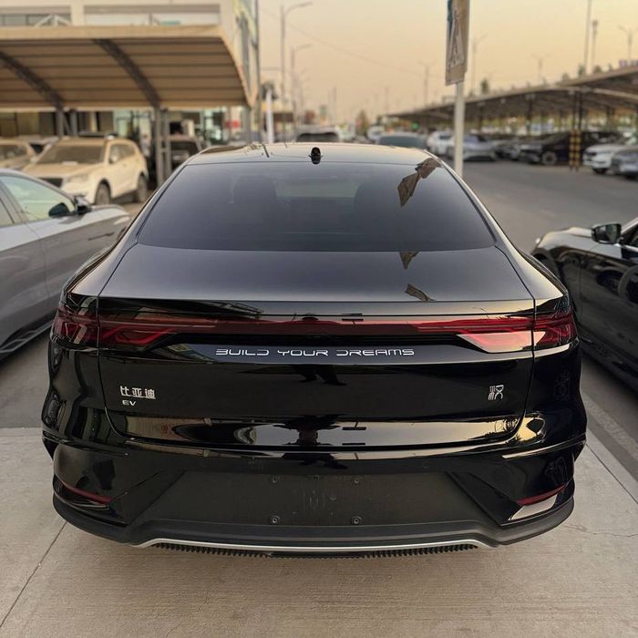 BYD HAN Lidarli 2024 yil 701 zapas hod