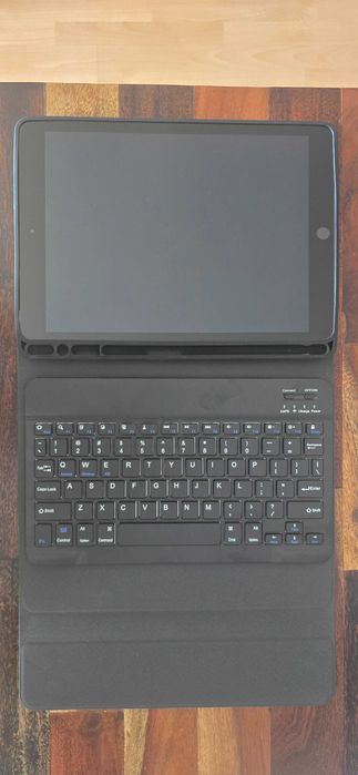 Tableta Apple iPad 10.2" 7th Gen 32GB Wi-Fi+Cellular