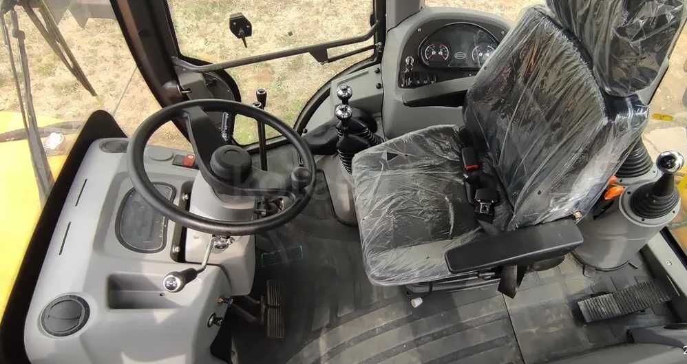 Экскаватор-погрузчик Shanmon 388H