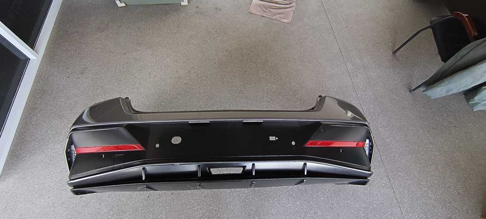 Бампер задний Hyundai Elantra