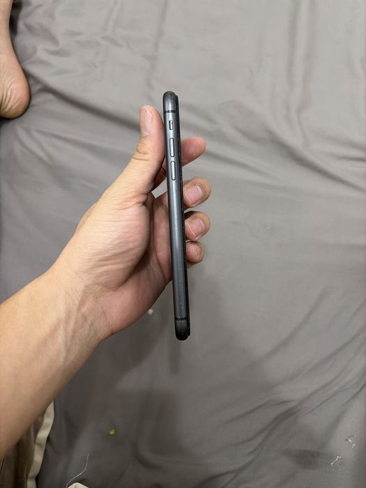 айфон 11 срочно продам