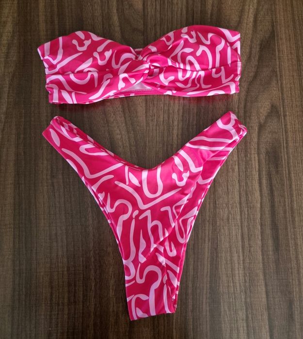 бански костюми от две части в розово и бяло