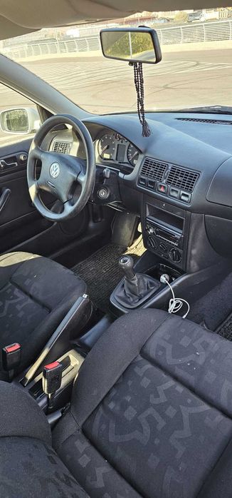 Volkswagen GOLF IV