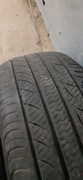 Шины 235.60 R18 срочно