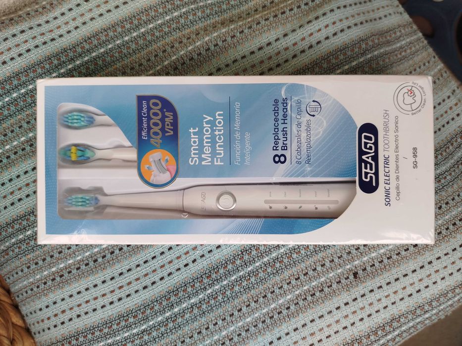 Електрическа четка за зъби Seago, 5 режима с 8 сменяеми глави. Нова