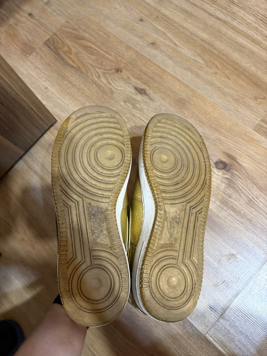 Nike air force gold 43