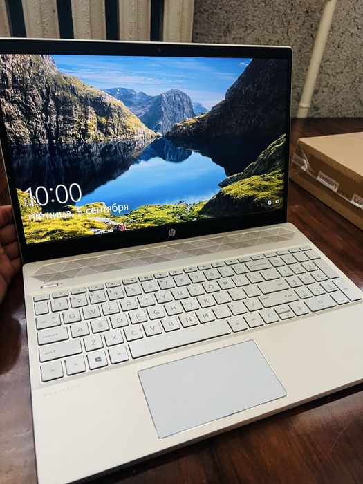 Hp yangidek studeb ofis dasturlash ishlari uchun arzon Noutbook