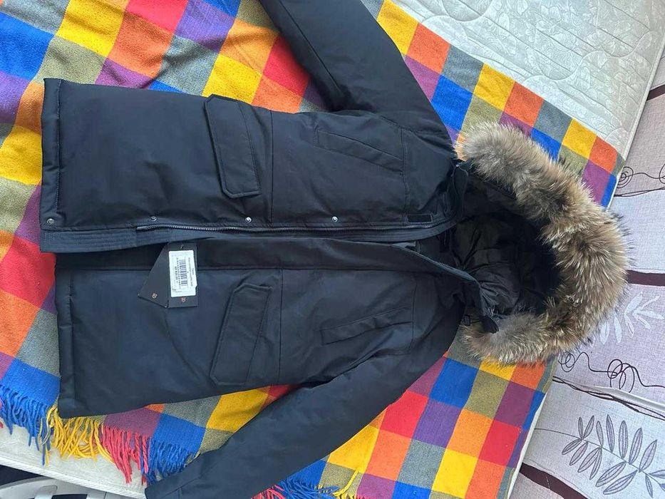 Продаю зимнюю куртку