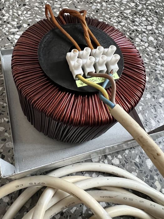 Транформатор на 110 волта.