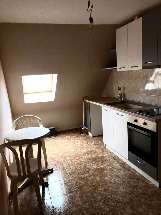 Дава се под наем Двустаен апартамент в Бургас, Изгрев - 83 кв.м за 204 € - Снимка #1