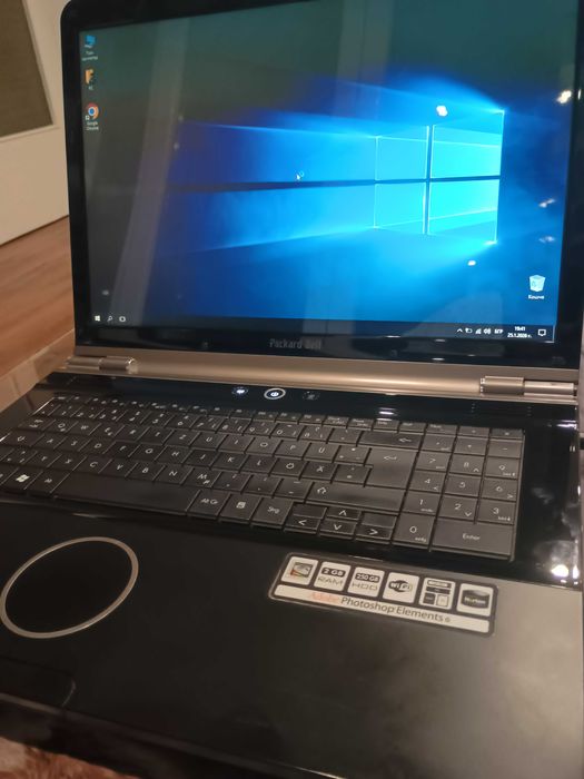 Packard Bell 17 инча