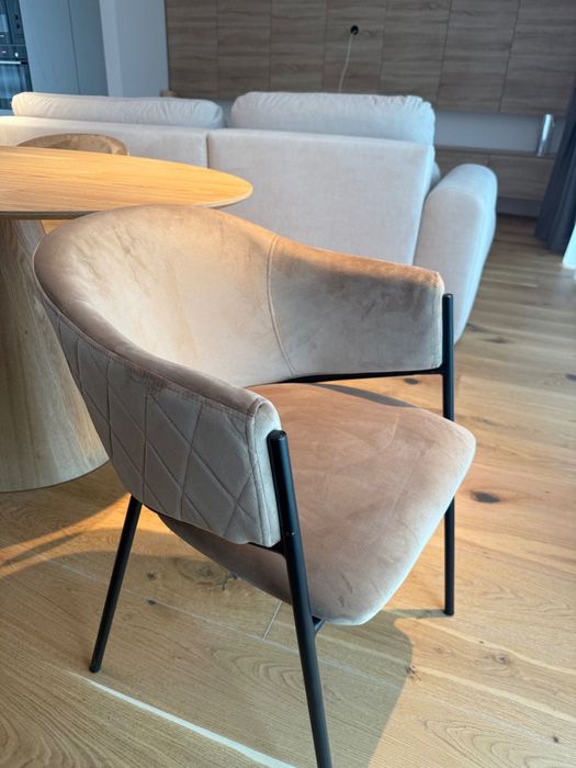 6 scaunuri dining, noi, impecabile, Mobexpert, negociabil