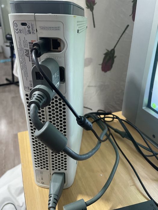 Продам Xbox 360 + Диски. PS2-ПРОДАН!!! Цена за всё: 41000
