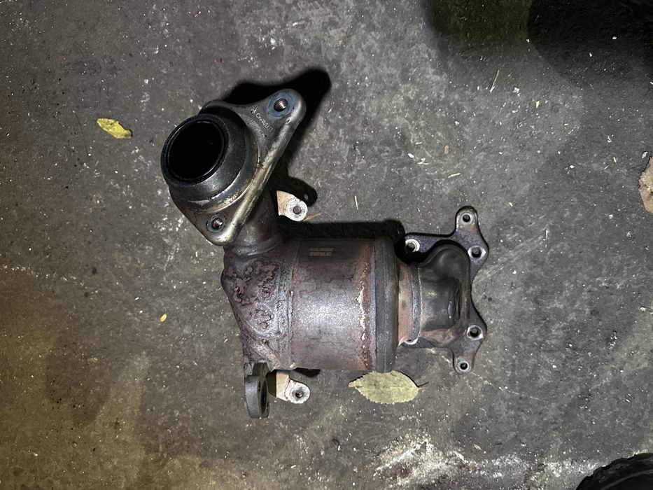 Катализатори за Honda Jazz 1.3 Hybrid 2008г-2015г