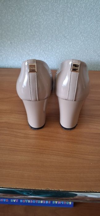 Туфли женские 39 размер