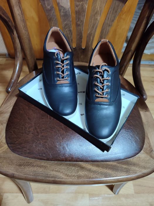 Мужские кожаные кроссовки размер 42