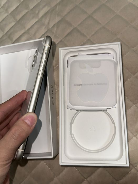 iPhone 11  64 гб  сост акб-86 процентов